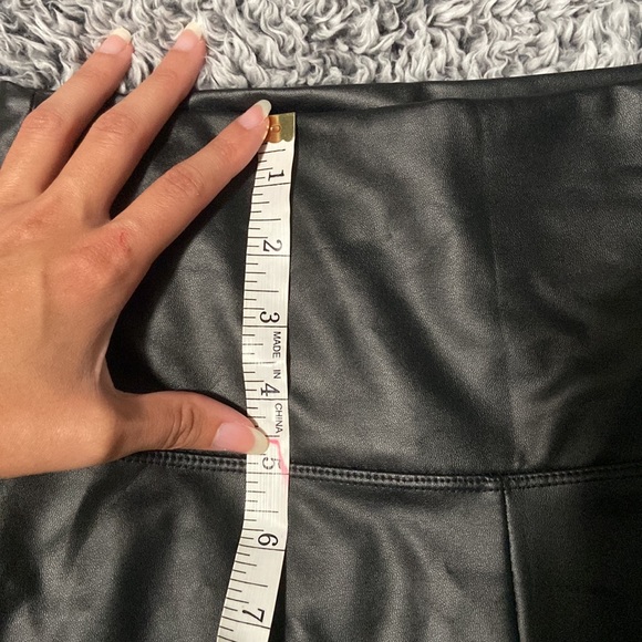 Hi-Waist Faux Leather Leggings | Black | Small - Picture 4 of 5